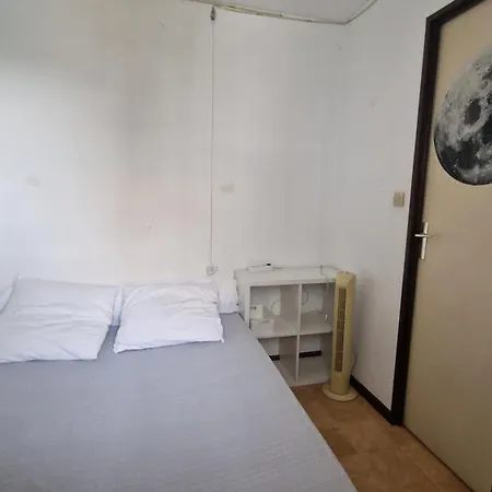 Apartament T2 Dans Calme Avec Piscine *